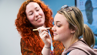 How to Become a Make-up Artist